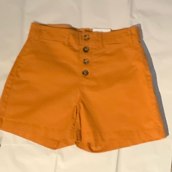 Set of 2 NEW Old Navy Shorts - Picture 2 of 3